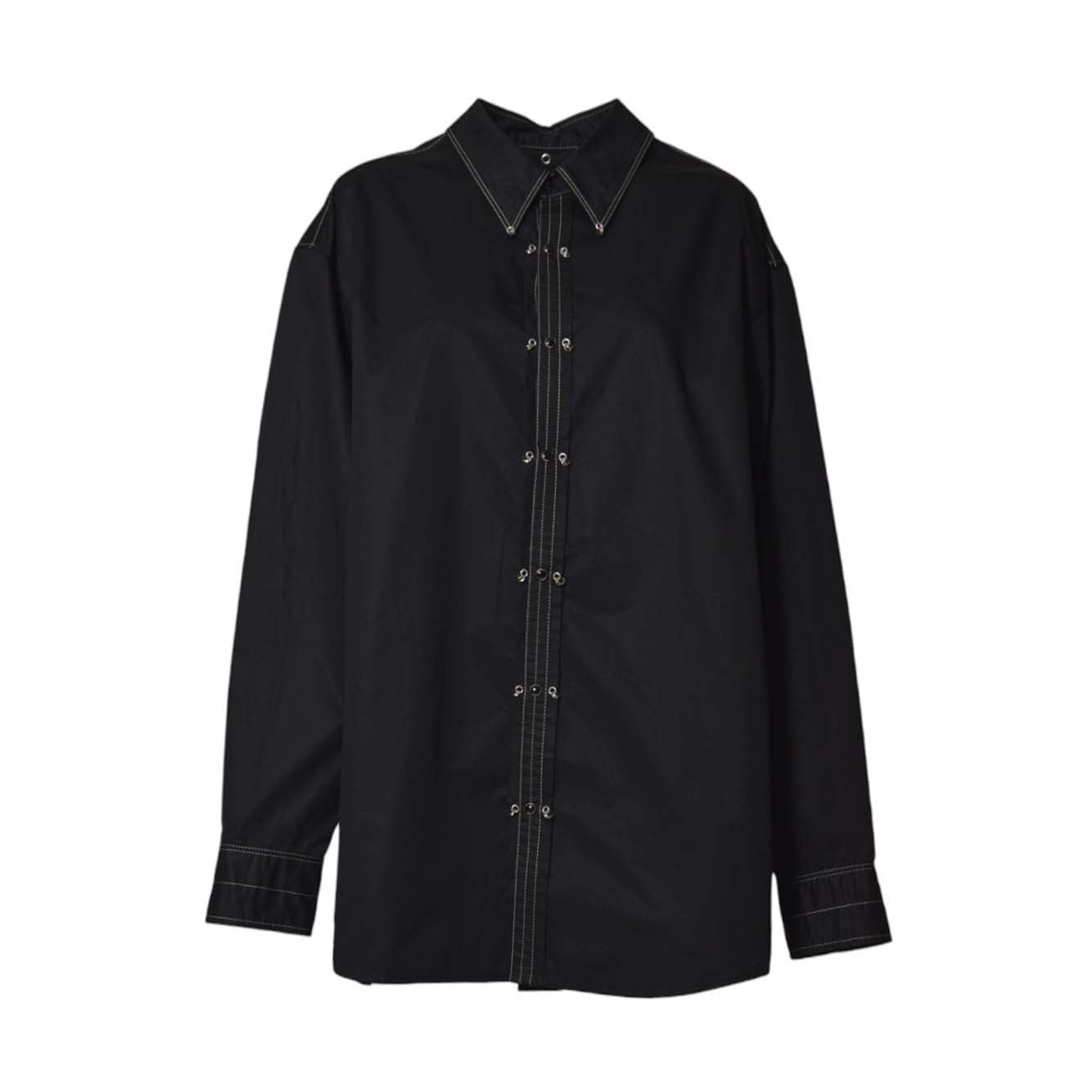 Camicia in cotone nero con decorazione in metallo Lemaire
