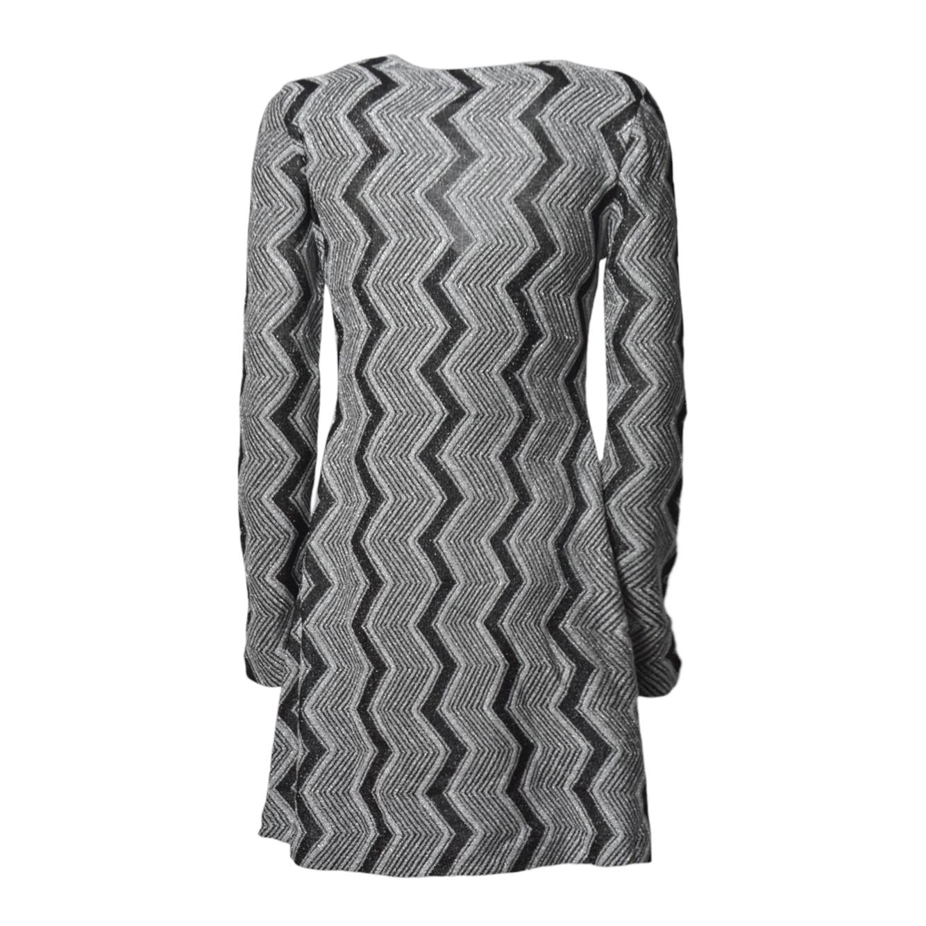 Abito con scollatura a V in viscosa chevron nero lamé Missoni