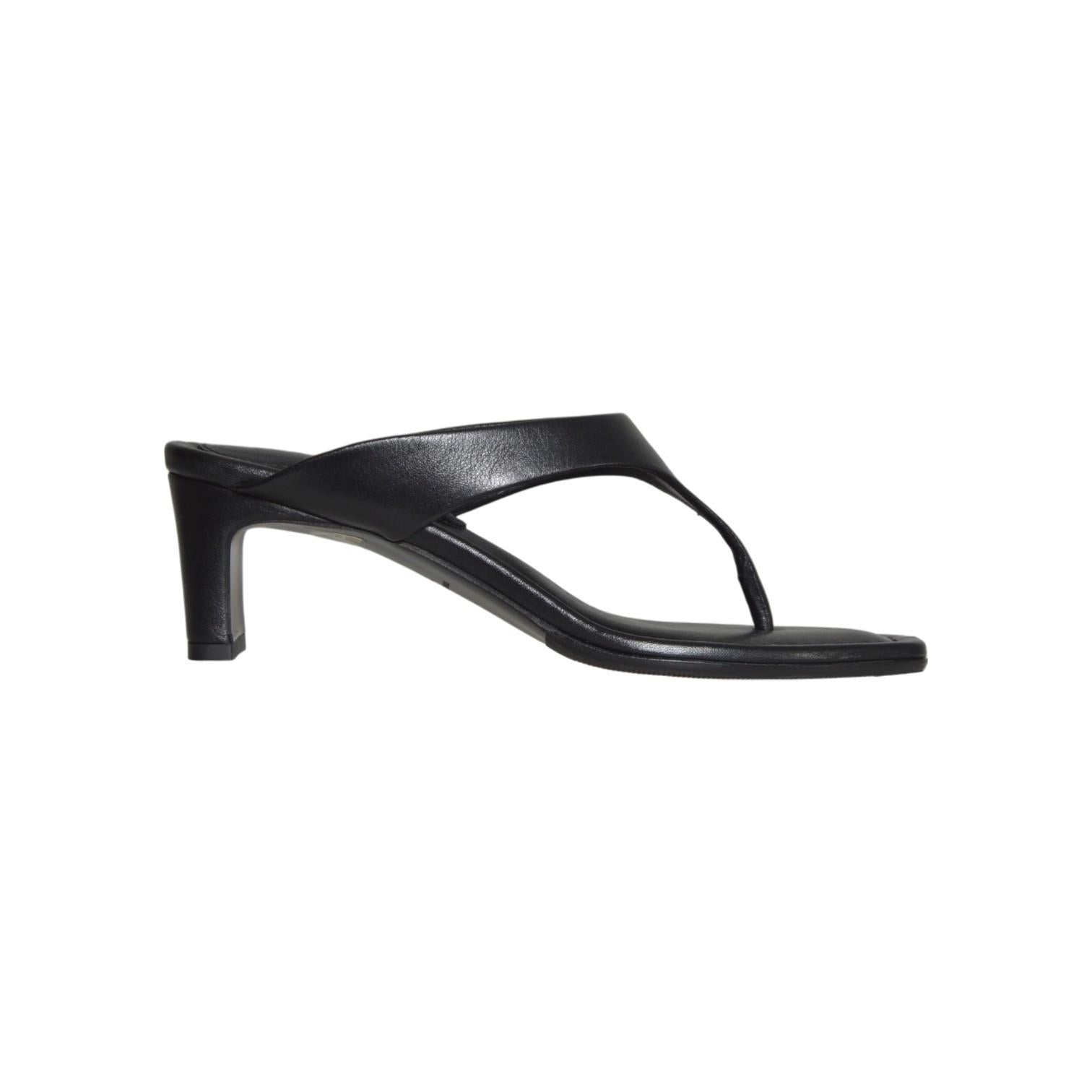 karasu sandal malleable black cull hide