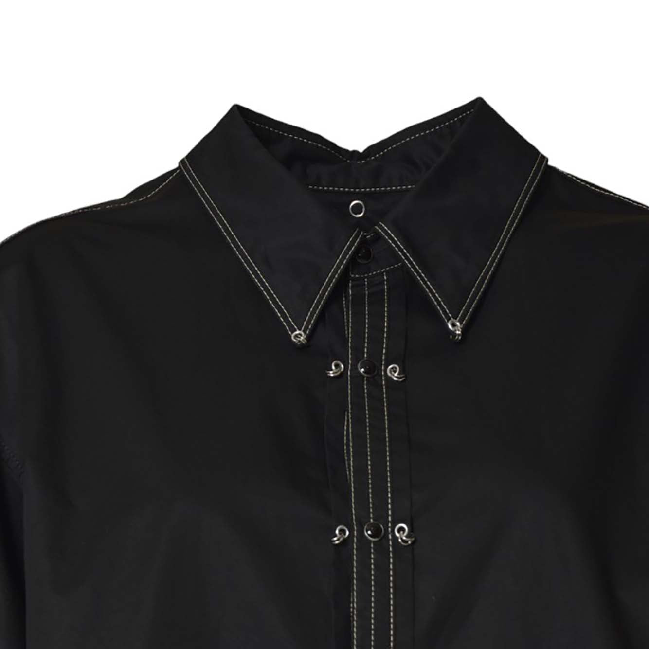 Camicia in cotone nero con decorazione in metallo Lemaire 