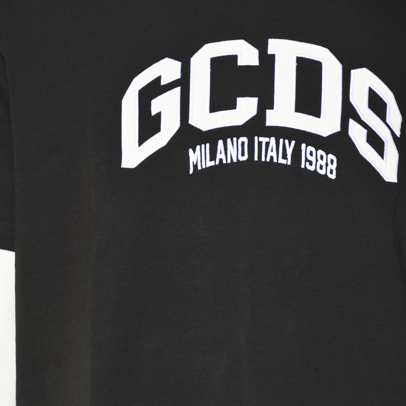 T-shirt Loose in cotone nero patch logo GCDS 