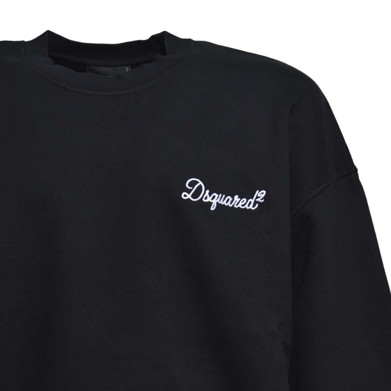 d2 signature relax fit crewneck 