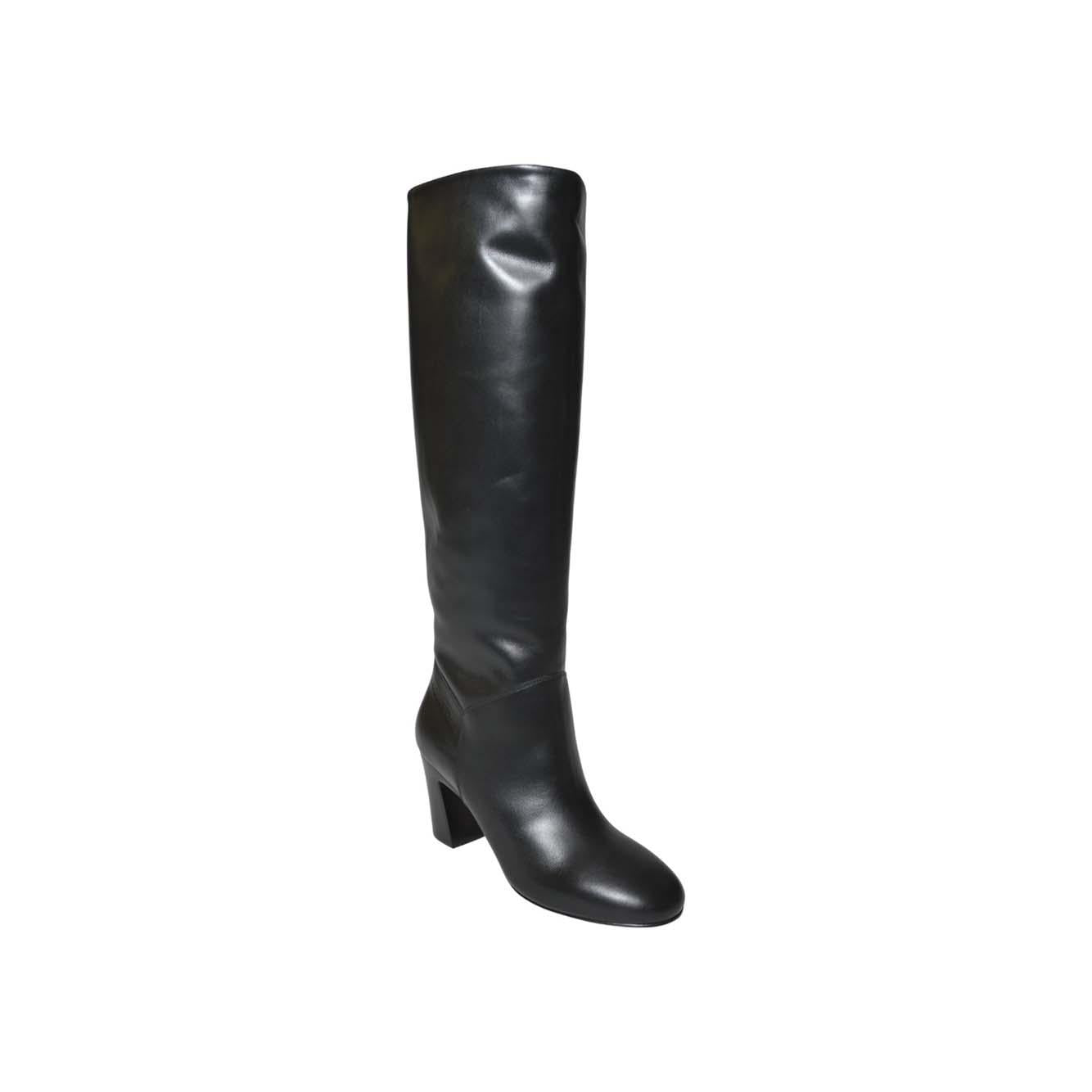 heeled boots 