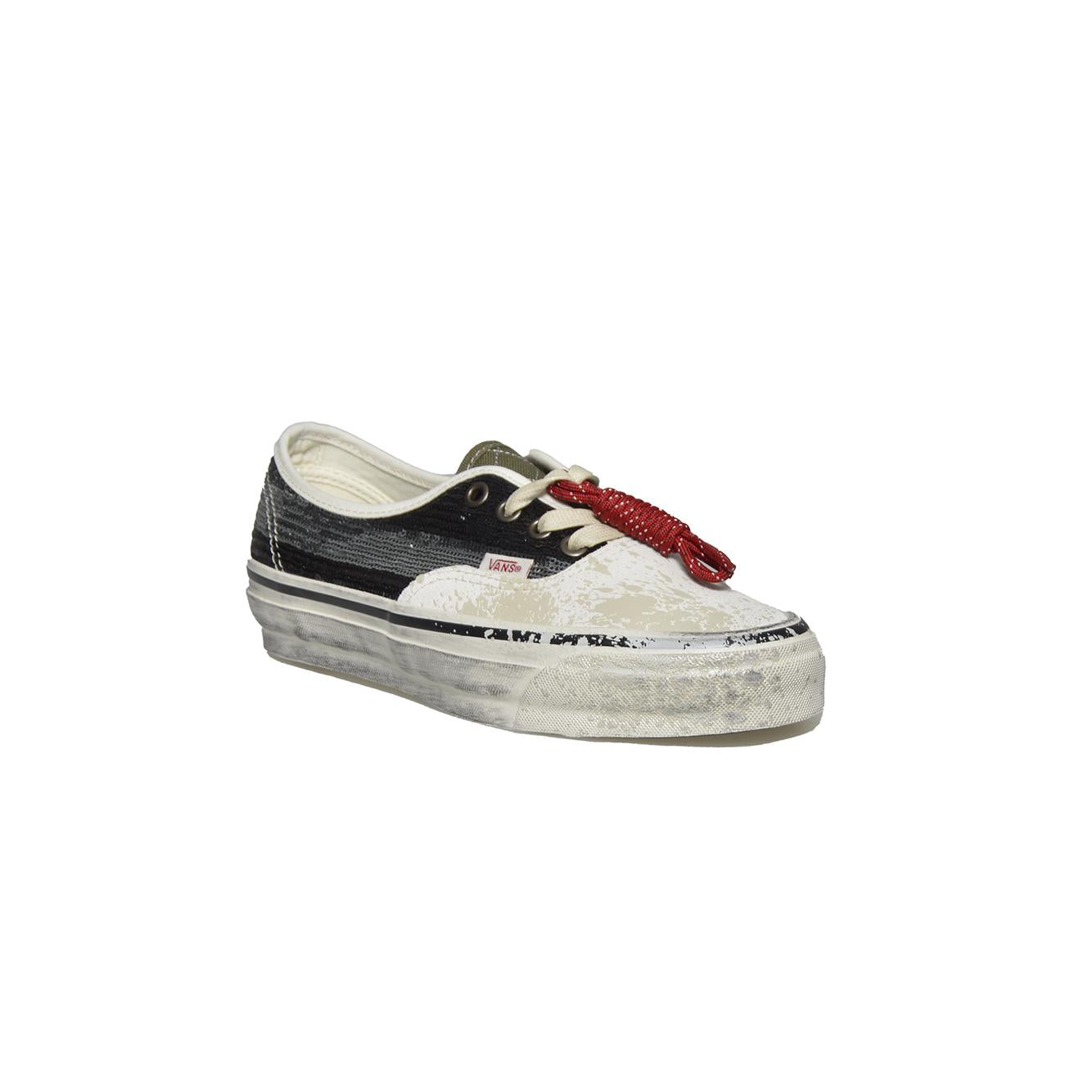 lx authentic 44 black/white 