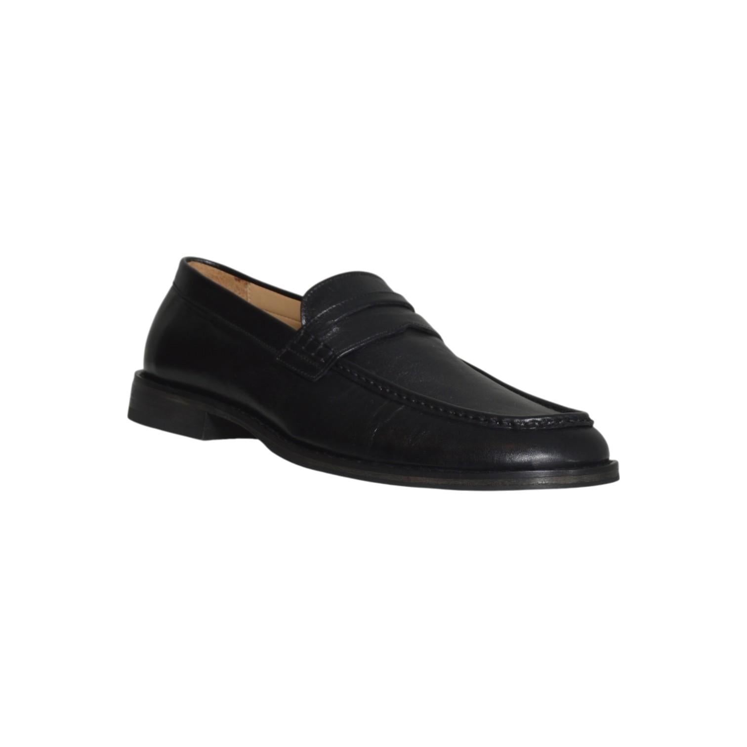 light loafer true dyed black leather 