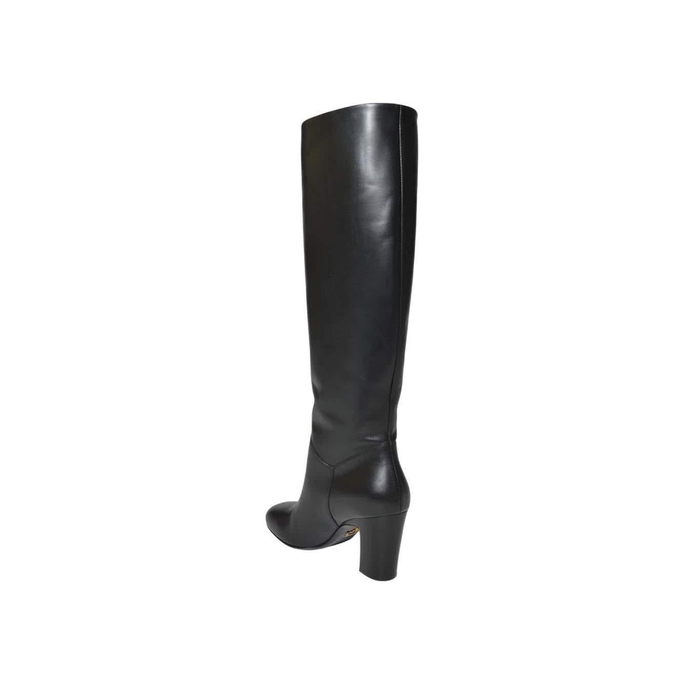 heeled boots 