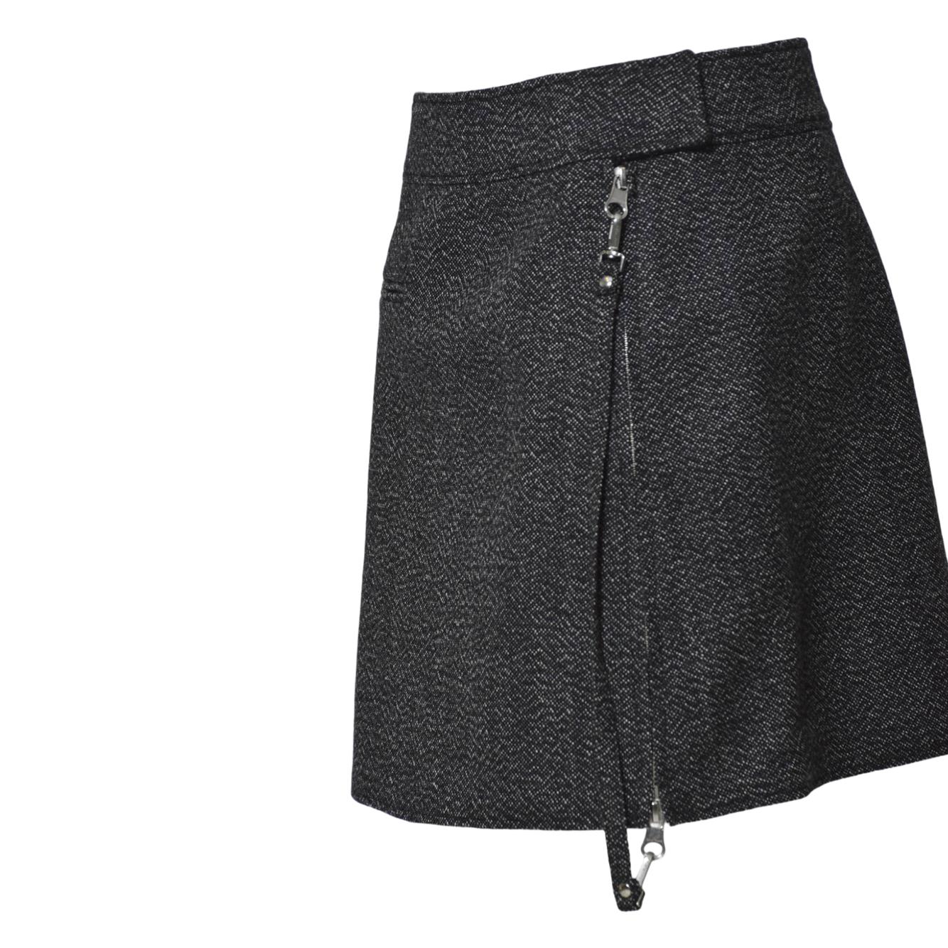 2-pocket zipped caviar mini skirt 