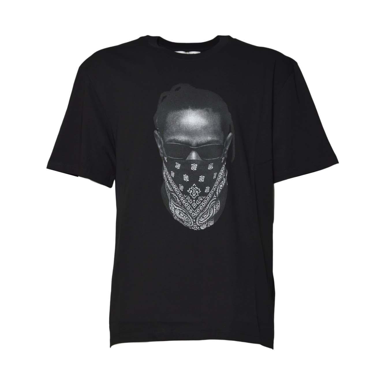 t-shirt kendrick on front 