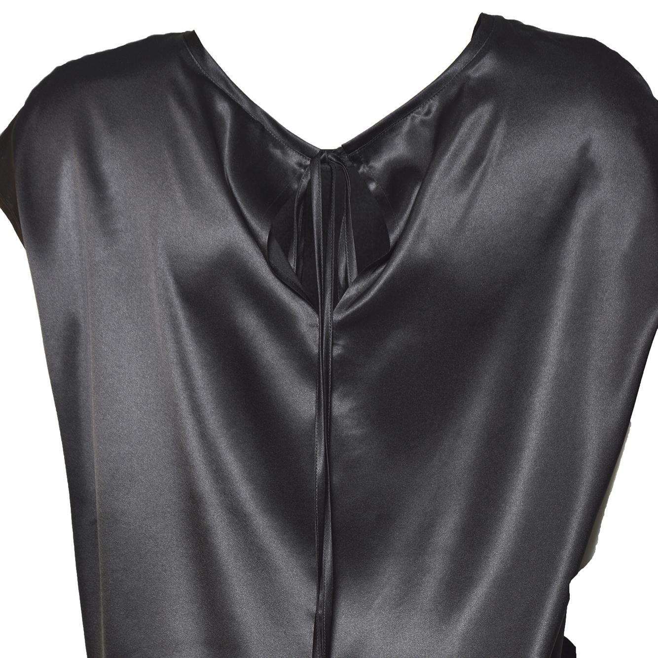 Top scollo posteriore in raso nero Solotre 