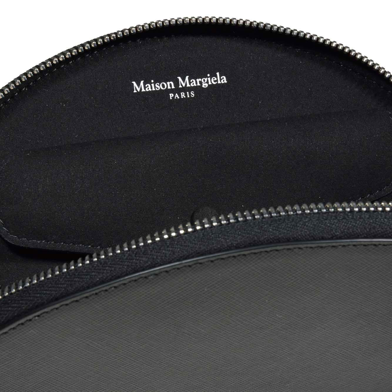 Pouch Halfmoon micro in pelle saffiano nera Maison Margiela 
